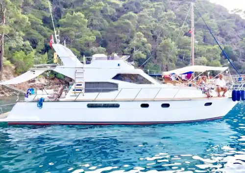 Fethiye'de Lüks 14 Metrelik Motoryat ile Günübirlik Tekne Kiralama