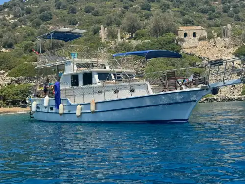 Marmaris İçmeler'de Günübirlik 17 Metrelik Motor Tekne Kiralama