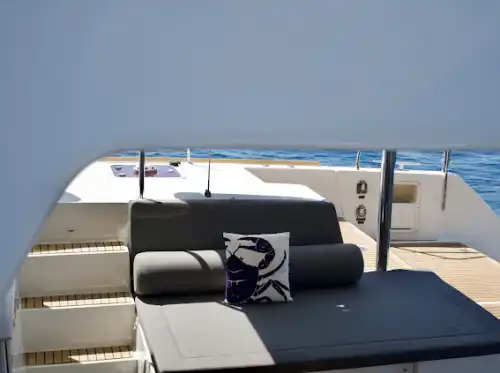 Bodrum'da 15 Metrelik Katamaran ile Günübirlik ve Konaklamalı Katamaran