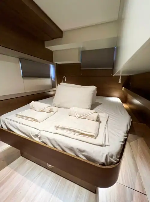 Göcek'te Bali 4.4 Kaptansız Katamaran Kiralama | 2022 Model 4+1 Kabin Bareboat