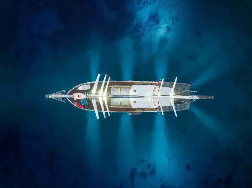 Bodrum’da Lüks Gulet ile Mavi Yolculuk: 37 Metrelik Rahatlık ve Şıklık