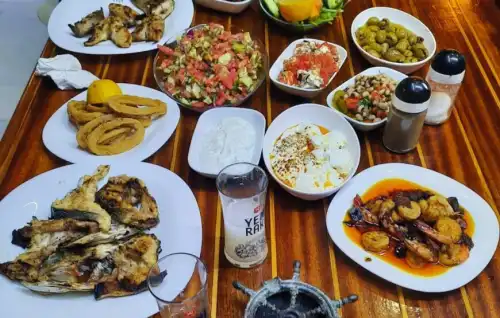 Özel Günlerinize Lüks Dokunuş: Side’de VIP Tekne Deneyimi