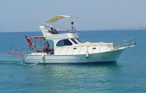 Экономичная 12-метровая яхта на 12 человек у потрясающих берегов Сиде