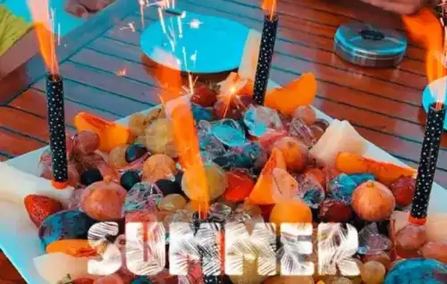 День, наполненный музыкой и развлечениями, в синих водах Сиде