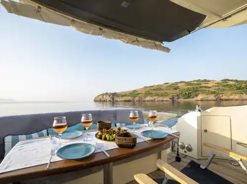 Bodrum’da 21 Metrelik Gulet ile 8 Kişilik Konforlu Deniz Seyahati