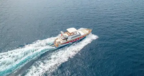Bodrum’da 5 Kabinli Konforlu Mavi Yolculuk: 24 Metrelik Lüks Motoryat