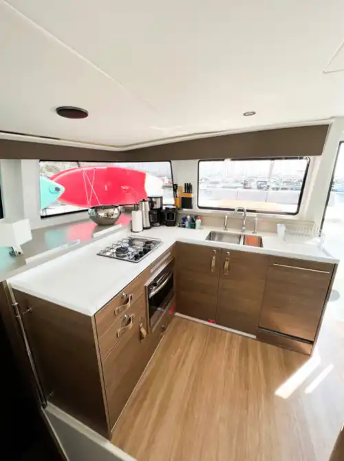 Göcek'te Bali 4.4 Kaptansız Katamaran Kiralama | 2022 Model 4+1 Kabin Bareboat