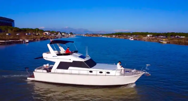 14-Meter Custom-Made Stylish and Modern Boat for 12 People in Antalya Kundu