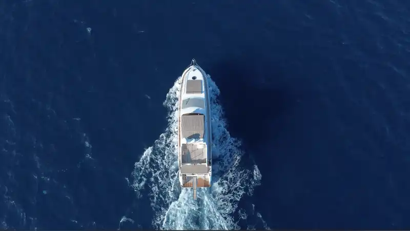 Эксклюзивный морской отдых на 17-метровой роскошной моторной яхте в Кекове