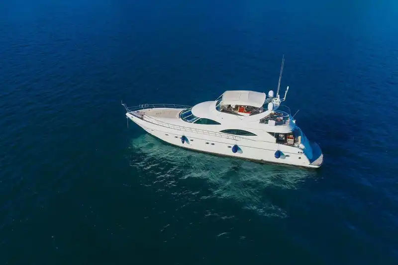 27 Metre, 24 Kişilik Antalya Merkezde Lüks Motoryat ile Mavi Yolculuk Keyfi