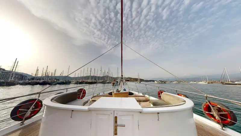 30m Ultra-Luxury Gulet: Deck Jacuzzi, 2 Master Cabins & High-End Amenities