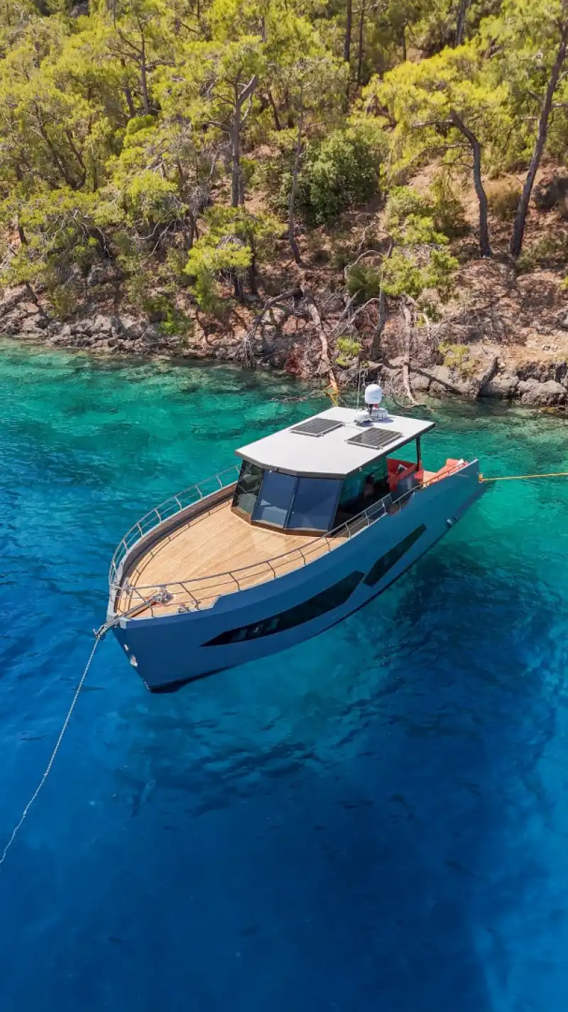 2 Kabinli Şık Motoryat – Özel Günleriniz İçin Mükemmel Seçim