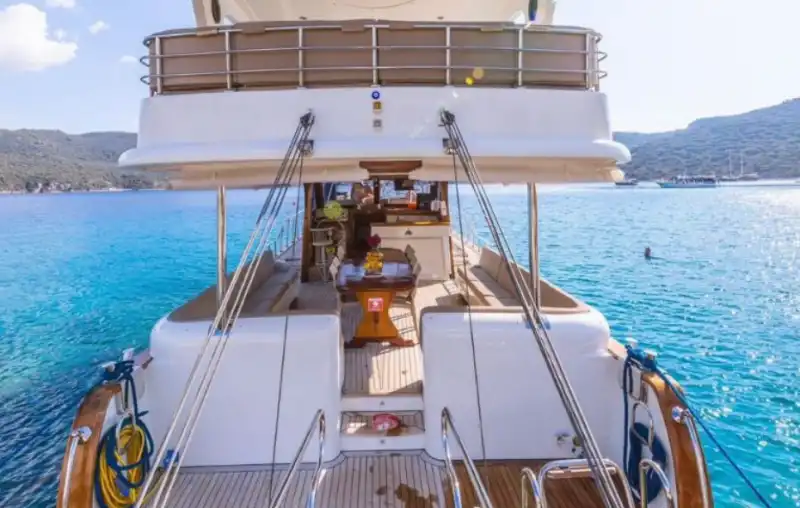 Комфортное морское путешествие: аренда яхты в Каше