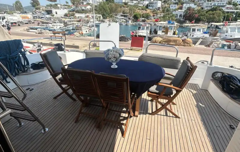 Bebek'te Azimut Motoryat ile Türk Rivieara'sını Konaklamalı veya Günübirlik Keşfedin 