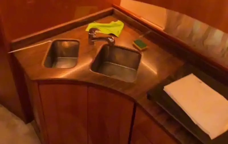 Göcek’te 8 Kişilik Lüks Motoryat ile Deniz Keyfi Sizi Bekliyor!