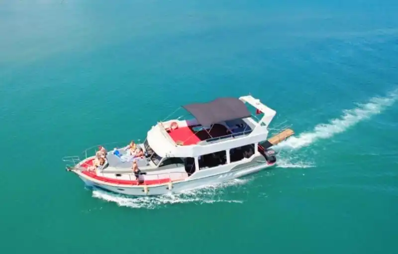 Просторная и комфортабельная 15-метровая яхта в Аланье