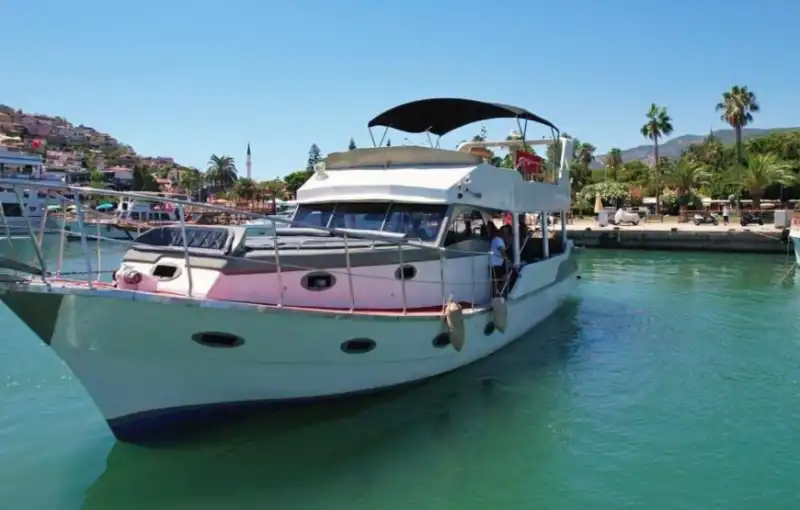 Просторная и комфортабельная 15-метровая яхта в Аланье