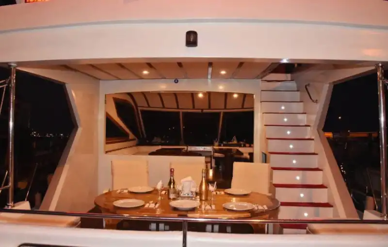 Custom-Built Yacht in Alanya’s Unique Mediterranean Coves