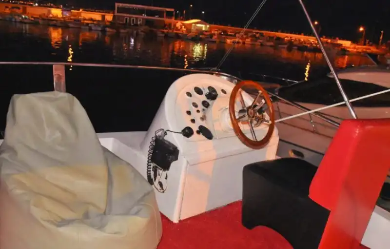 Custom-Built Yacht in Alanya’s Unique Mediterranean Coves