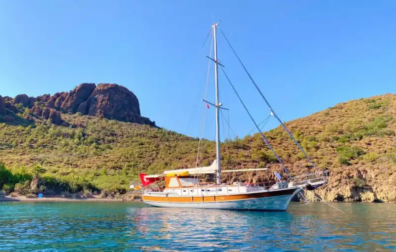Bodrum’un Masmavi Sularında, 16 Metre Uzunluğunda, 5 Kişilik Gulet