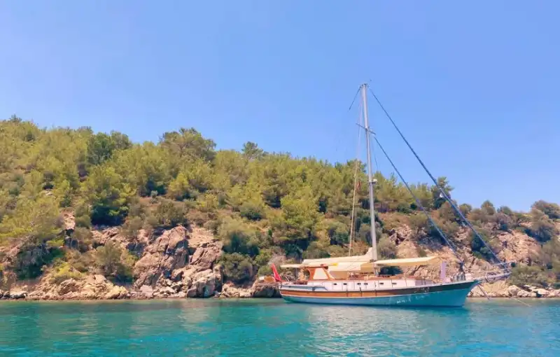 Bodrum’un Masmavi Sularında, 16 Metre Uzunluğunda, 5 Kişilik Gulet