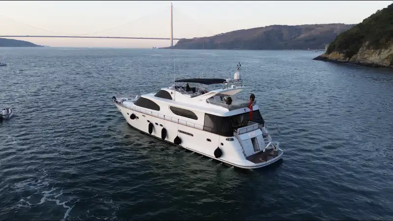 Göcek'te 27 Metrelik Lüks Motor Yat ile Unutulmaz VIP Deniz Tatili