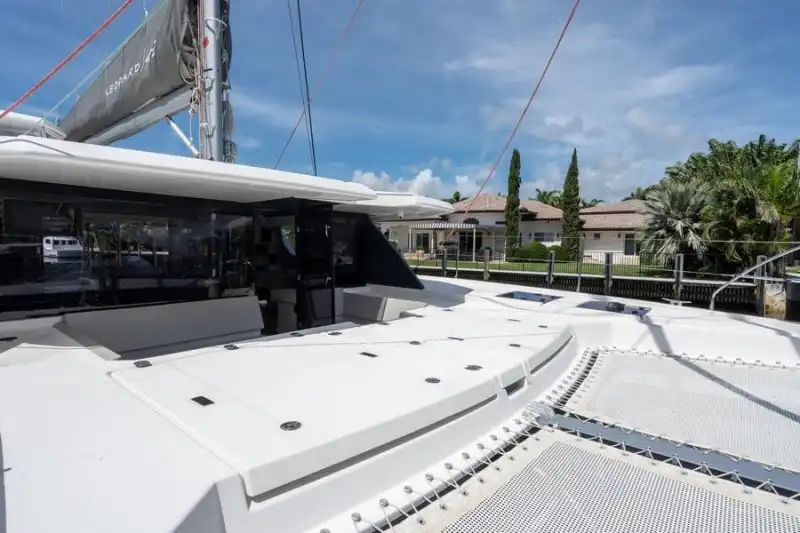 Göcek'te Muhteşem Katamaran ile Unutulmaz Bir Konaklamalı Mavi Yolculuk Deneyimi