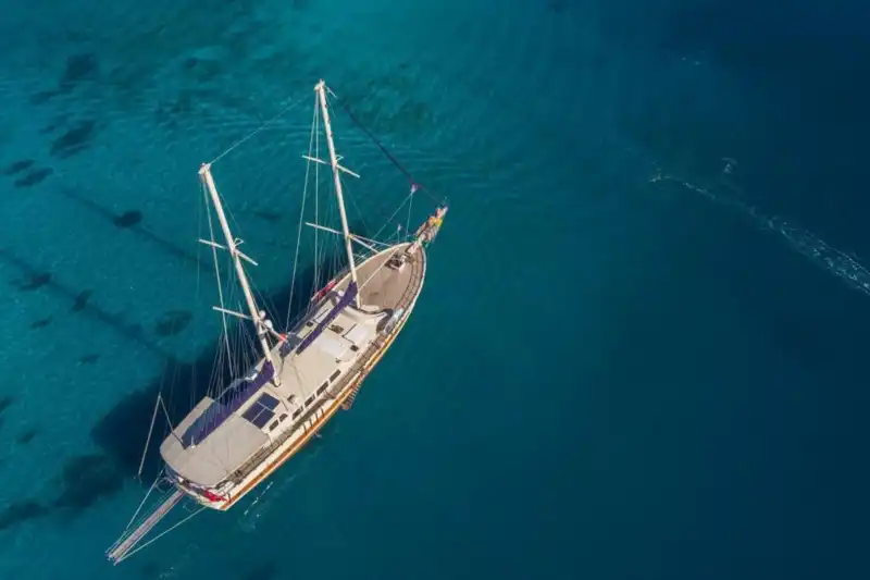 Marmaris'te 7 Metre Genişliğinde, 6 Kabinli Gulet ile Rahat Konaklama