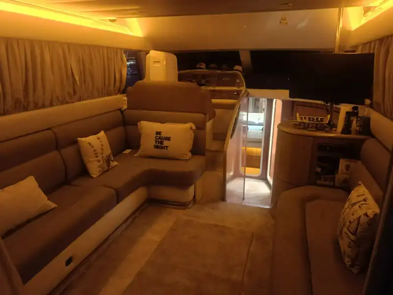 Göcek’te 8 Kişilik Lüks Motoryat ile Deniz Keyfi Sizi Bekliyor!