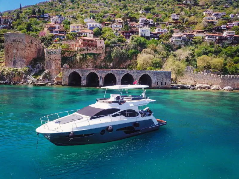 Luxury Vacation in Alanya: 4-Cabin, 8-Person Motor Yacht