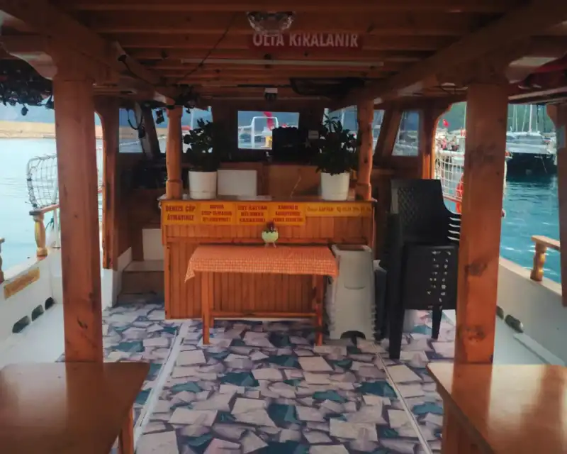 Antalya'da Günübirlik 16 Metrelik Tekne: Doğum Günleri ve Gezi Turları için İdeal