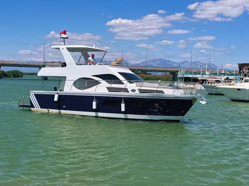 Antalya'da Günübirlik Özel Yapım Motoryat: 13 Metre 10 Kişiye Kadar