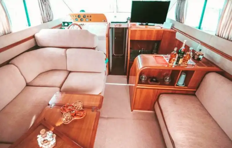 Antalya’da Azimut Konforu ile Gezi ve Yüzmeye Uygun Lüks Tekne Deneyimi