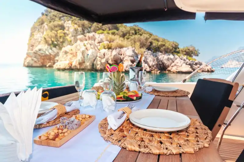 Роскошное Плавание и Частные Мероприятия на Моторной Яхте Antalya Princess