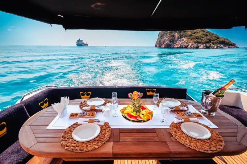 Роскошное Плавание и Частные Мероприятия на Моторной Яхте Antalya Princess