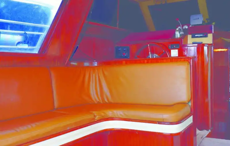 Комфортные прогулки и купальные туры на эксклюзивной моторной яхте в Анталии