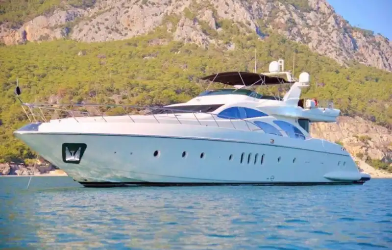 Antalya’nın Eşsiz Güzelliklerinde, 30 Metre Uzunluğunda, 12 Kişilik Lüks Yat