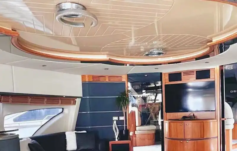 Antalya’nın Eşsiz Güzelliklerinde, 30 Metre Uzunluğunda, 12 Kişilik Lüks Yat