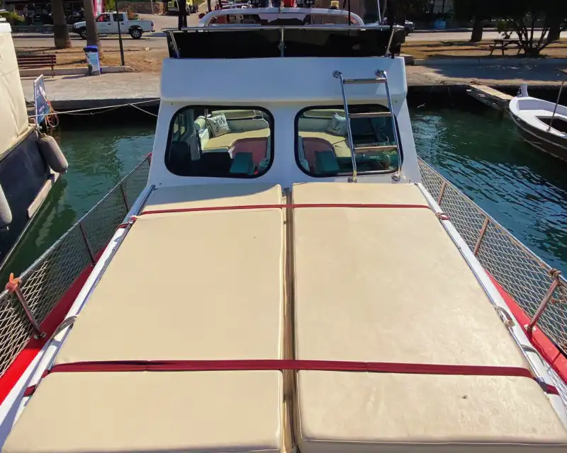 9-Meter Private Rental Boat in Ayvalık: Perfect for Sightseeing and Swimming