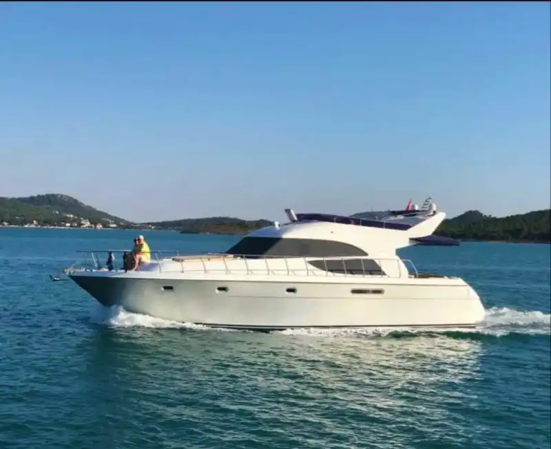 Аренда ультра-роскошной яхты в Айвалыке