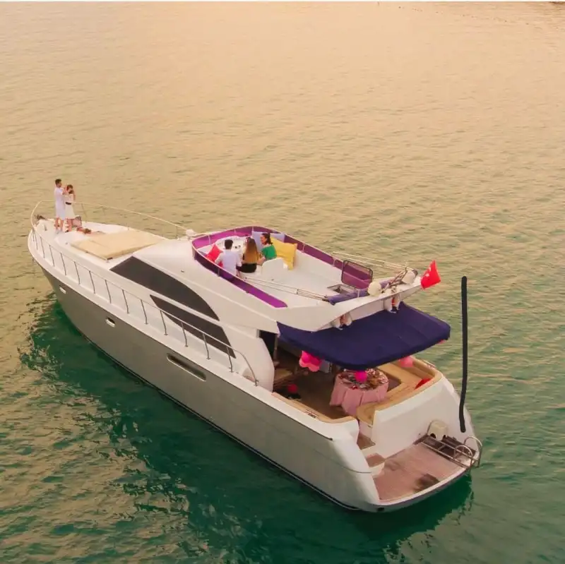 Аренда ультра-роскошной яхты в Айвалыке