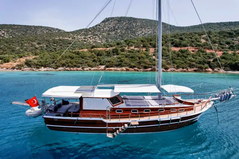 Bodrum'un Muhteşem Koylarında, 15 Metre, 2 Kabinli Butik Gulet