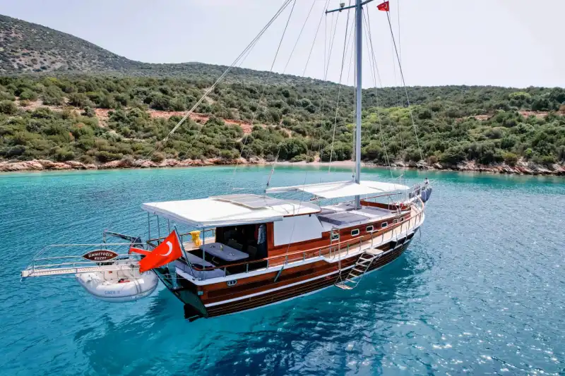 Bodrum'un Muhteşem Koylarında, 15 Metre, 2 Kabinli Butik Gulet