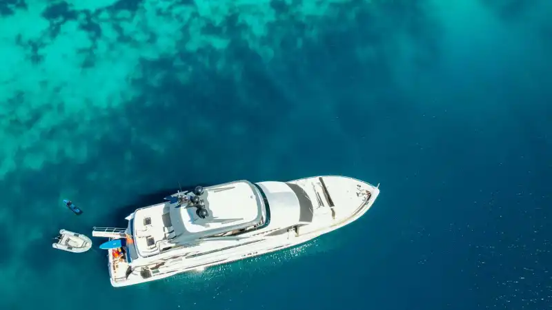 Bodrum'da 80 Kişilik Görkemli 35 Metre Lüks Günlük Tur Motoryatı