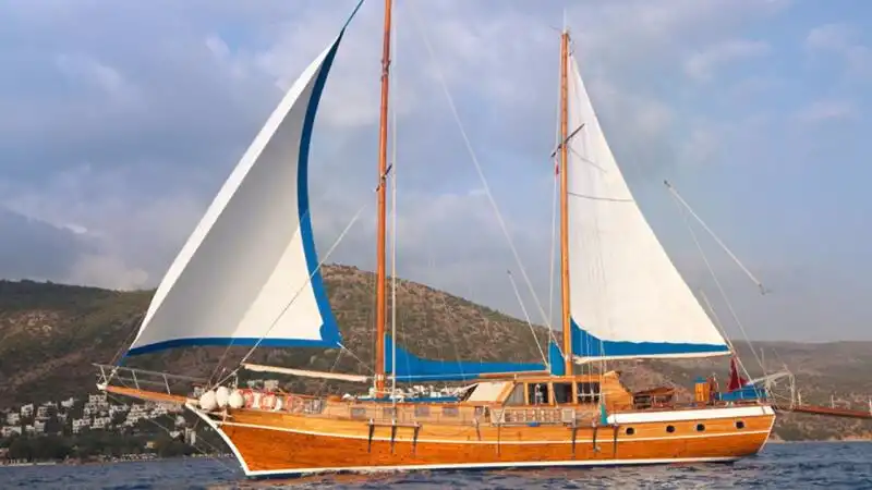 Discover Bodrum’s Enchanting Bays Aboard a 6-Cabin Luxury Gulet