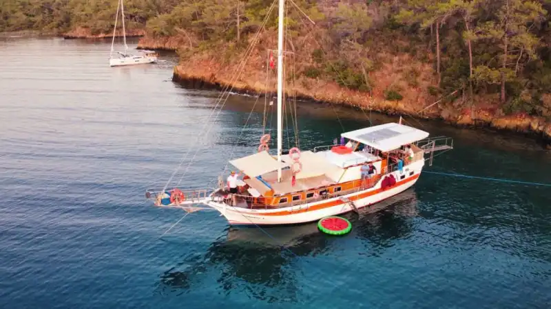 Luxury Blue Cruise Experience on a 17-Meter, 3-Cabin Comfortable Gulet in Bodrum