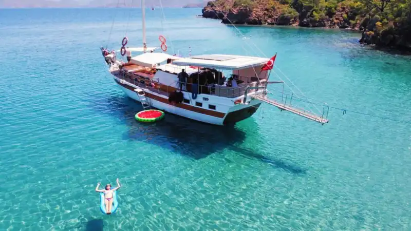 Luxury Blue Cruise Experience on a 17-Meter, 3-Cabin Comfortable Gulet in Bodrum