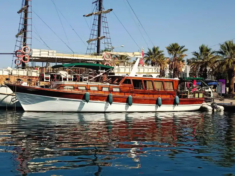18-Meter Custom-Built Boat Designed to Explore Bodrum’s Stunning Bays