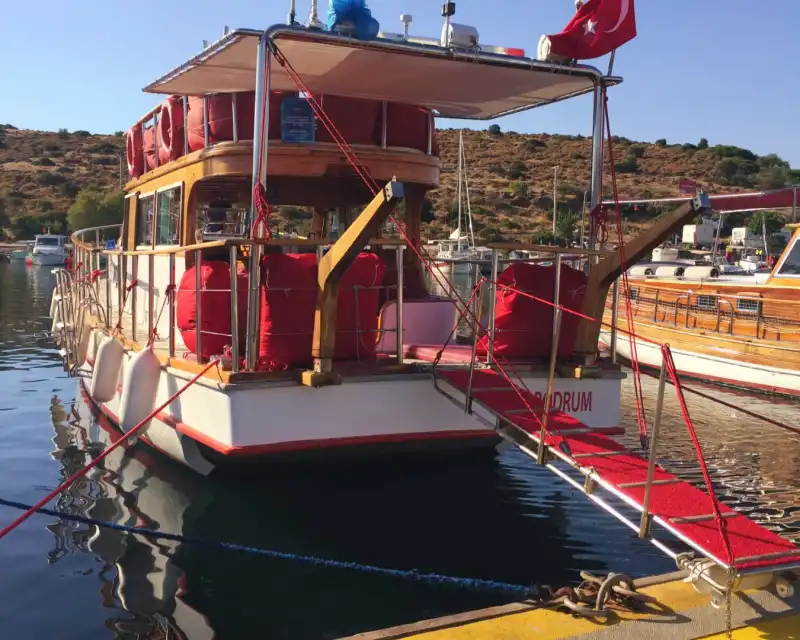 Exclusive 17-Meter, 32-Person Private Daily Yacht Tour in Bodrum