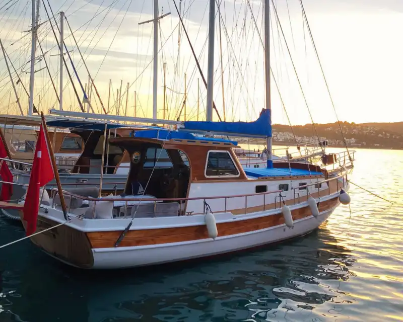 Bodrum’da Günübirlik Kiralık Özel Tekne ile Unutulmaz Deniz Keyfi